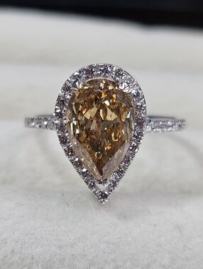 18 kt. Certified White Gold 1.5ct. Natural Diamond Cocktail/Engagement Ring